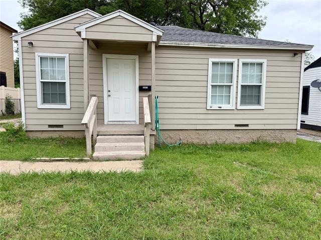 2303 Deer Path Drive - Photo 0