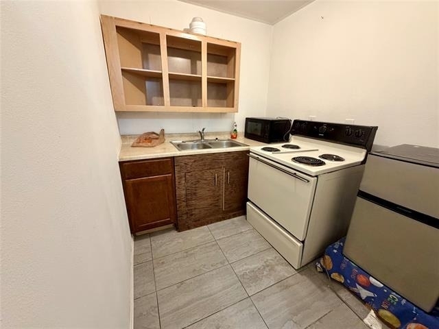 2303 Deer Path Drive - Photo 14