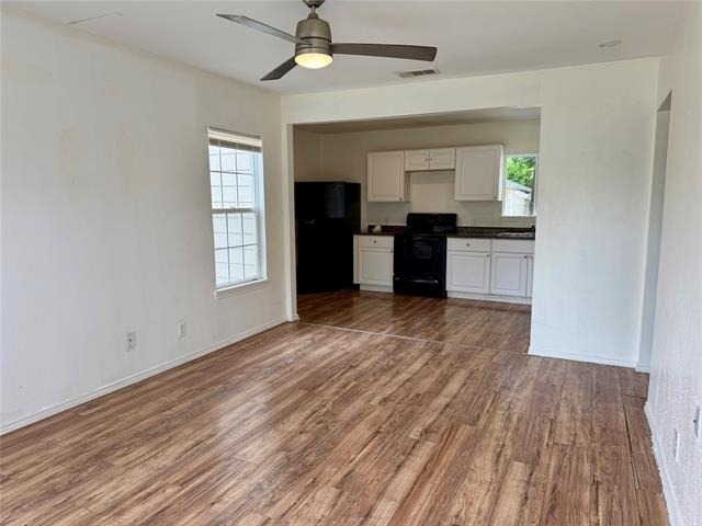 2303 Deer Path Drive - Photo 4