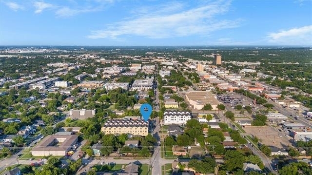 723 W 10th Street - Photo 33