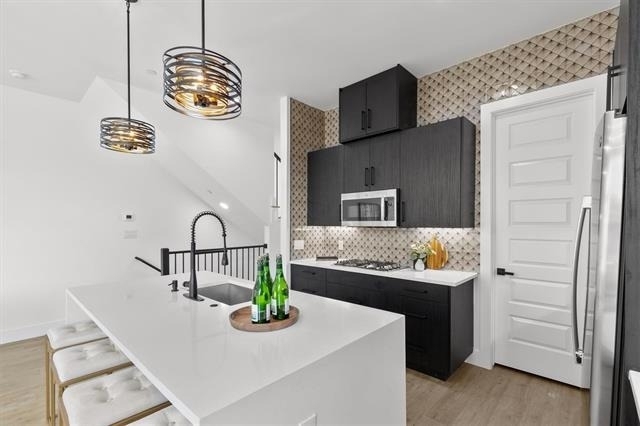 723 W 10th Street - Photo 6