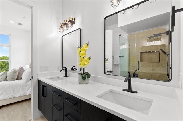 723 W 10th Street - Photo 21