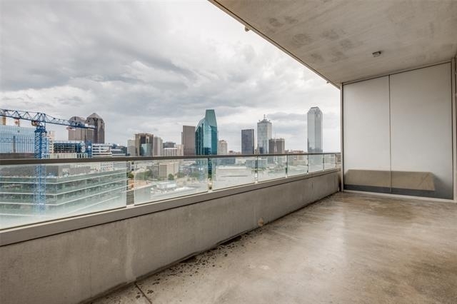 2430 Victory Park Lane - Photo 22