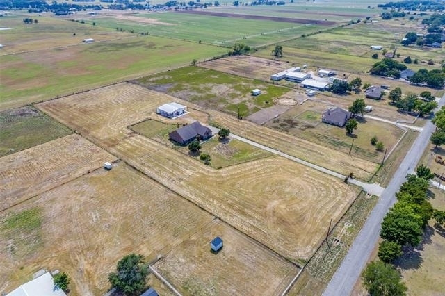 11744 Foutch Road - Photo 2