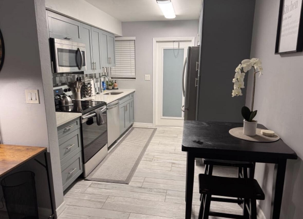 136 Akron Street - Photo 5
