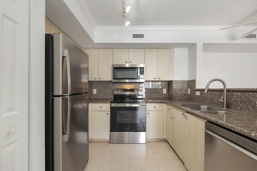 1801 N Flagler Drive - Photo 7