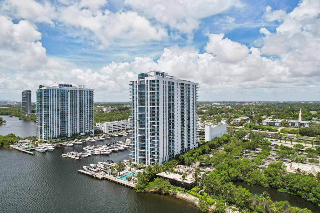 17301 Biscayne Boulevard - Photo 60