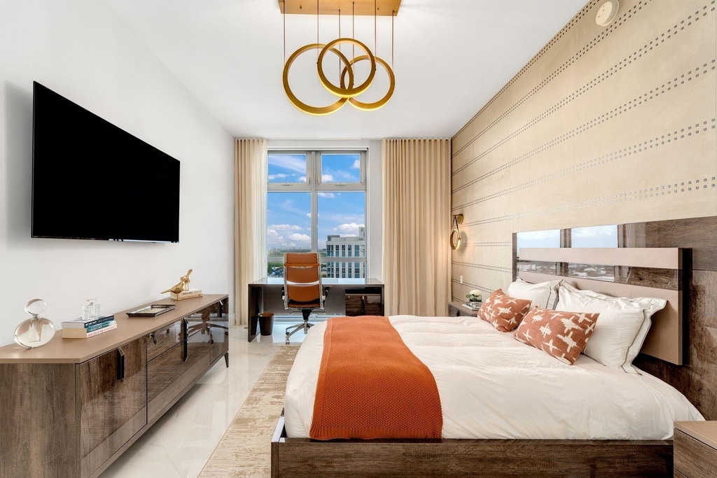 17301 Biscayne Boulevard - Photo 32