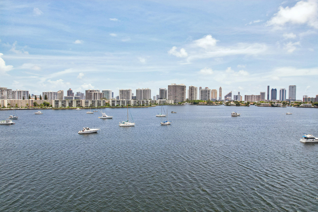 17301 Biscayne Boulevard - Photo 58
