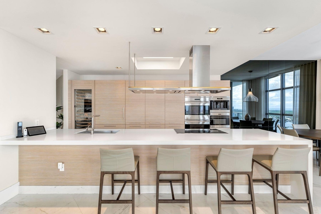 17301 Biscayne Boulevard - Photo 13