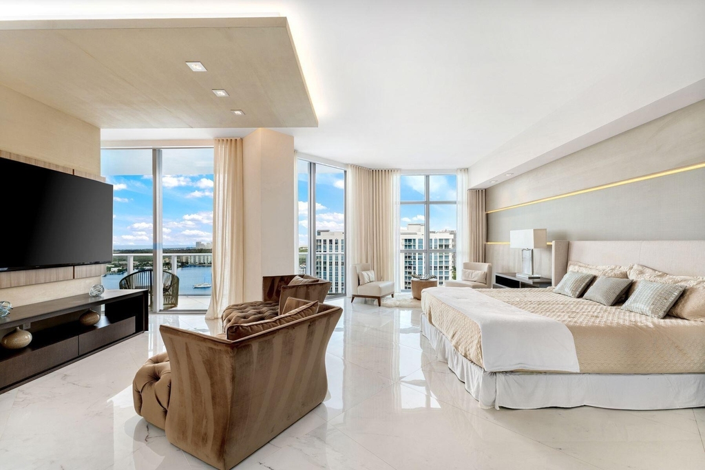 17301 Biscayne Boulevard - Photo 21