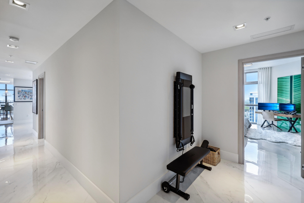 17301 Biscayne Boulevard - Photo 36