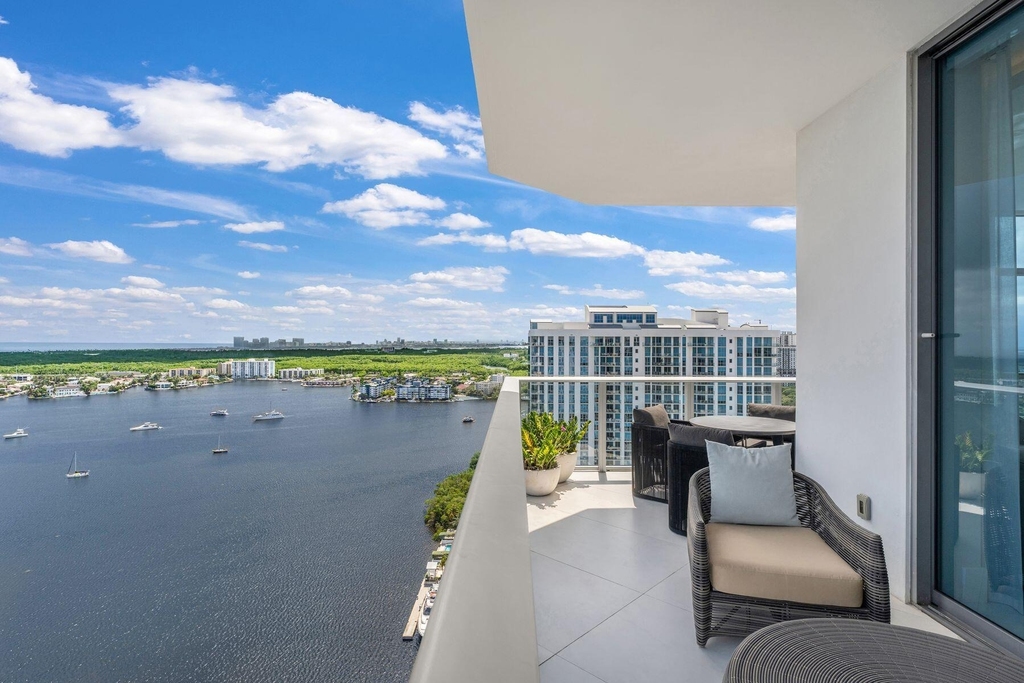 17301 Biscayne Boulevard - Photo 40