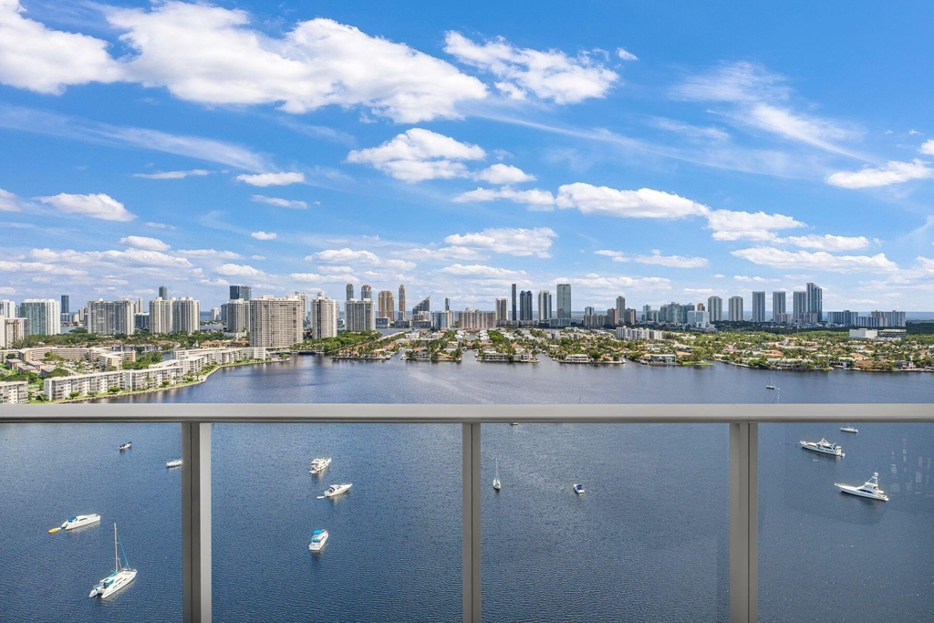 17301 Biscayne Boulevard - Photo 61