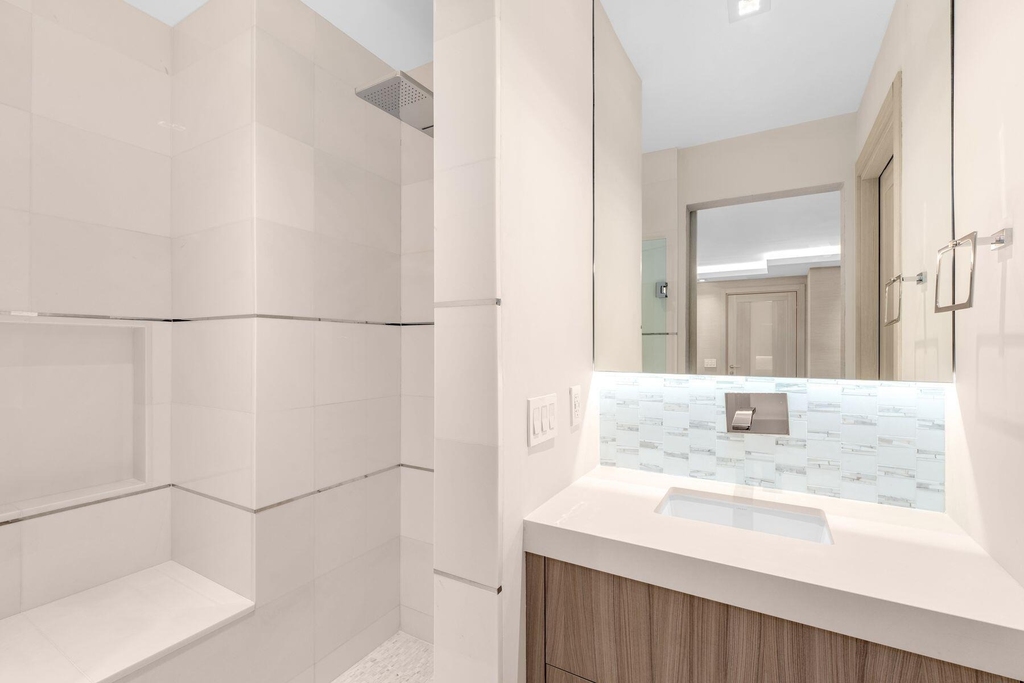 17301 Biscayne Boulevard - Photo 34