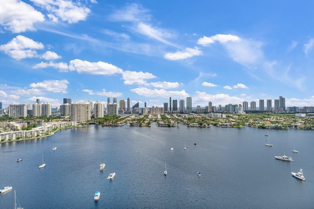 17301 Biscayne Boulevard - Photo 62