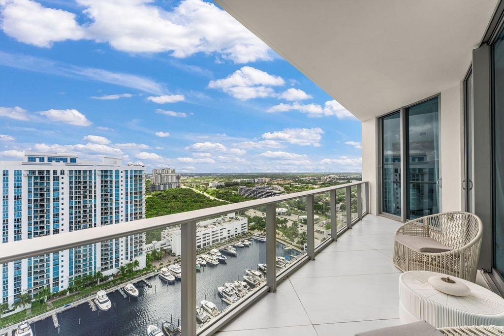 17301 Biscayne Boulevard - Photo 43