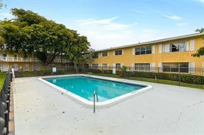500 Se 2nd Avenue - Photo 1