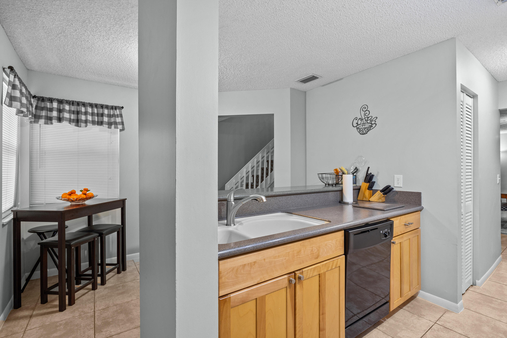 12196 Sag Harbor Court - Photo 9