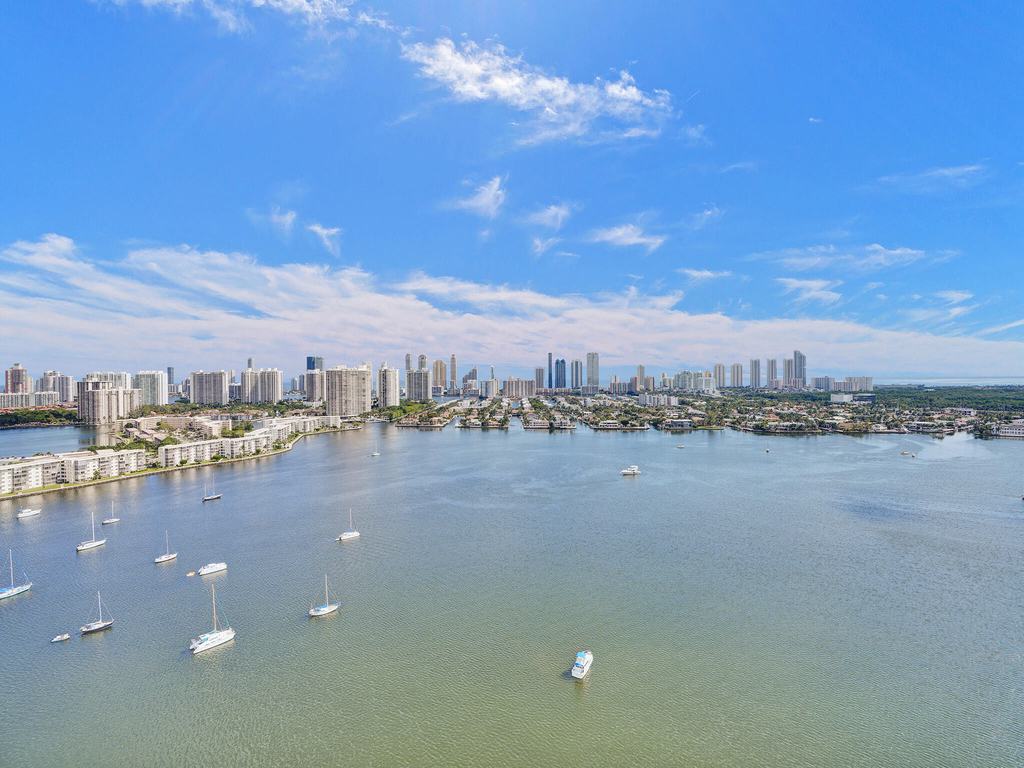 17301 Biscayne Boulevard - Photo 50