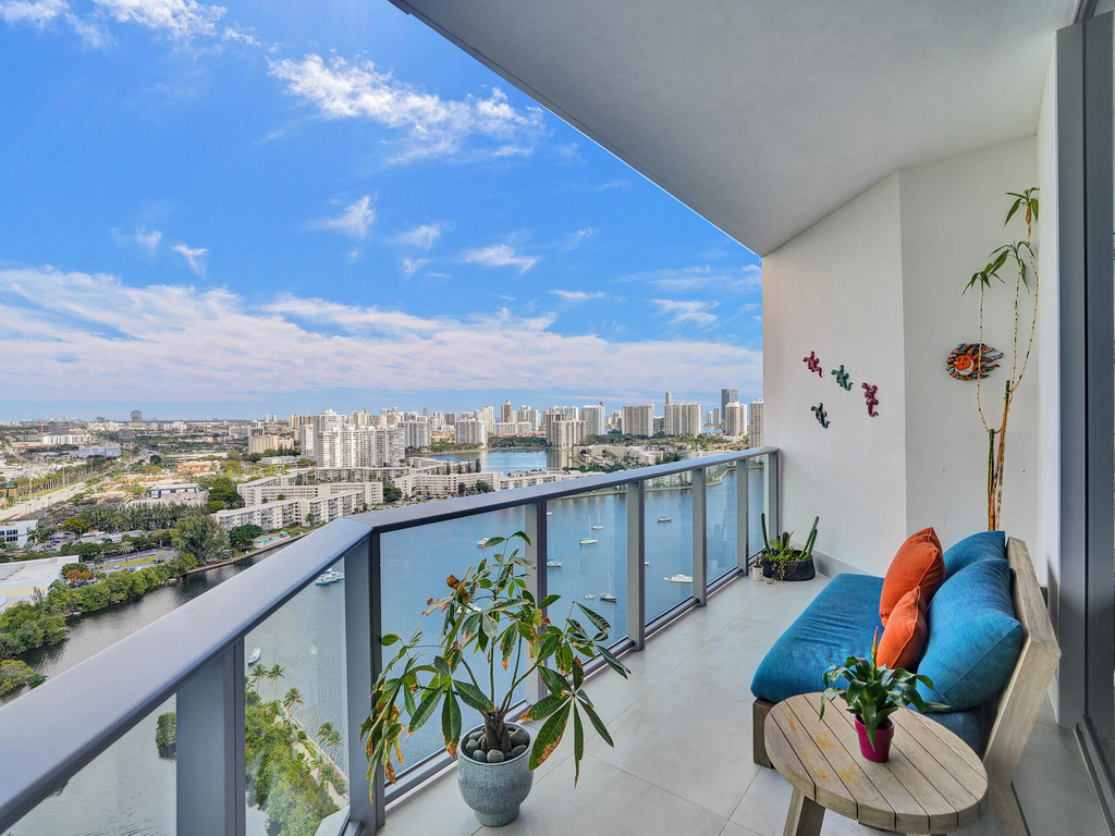 17301 Biscayne Boulevard - Photo 60