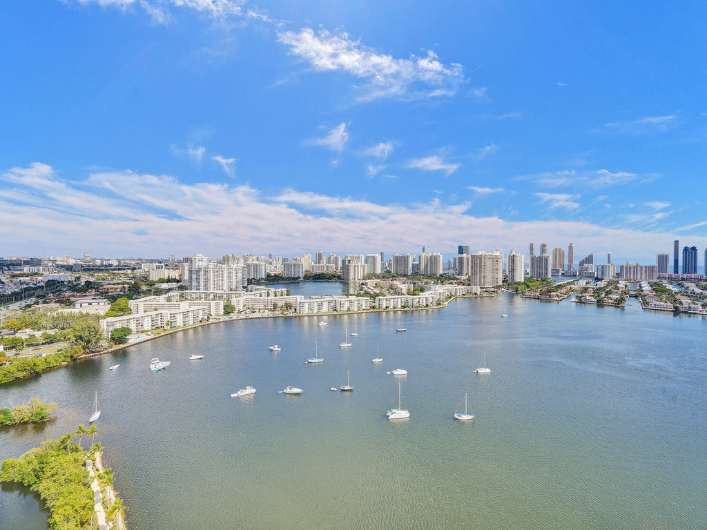 17301 Biscayne Boulevard - Photo 51