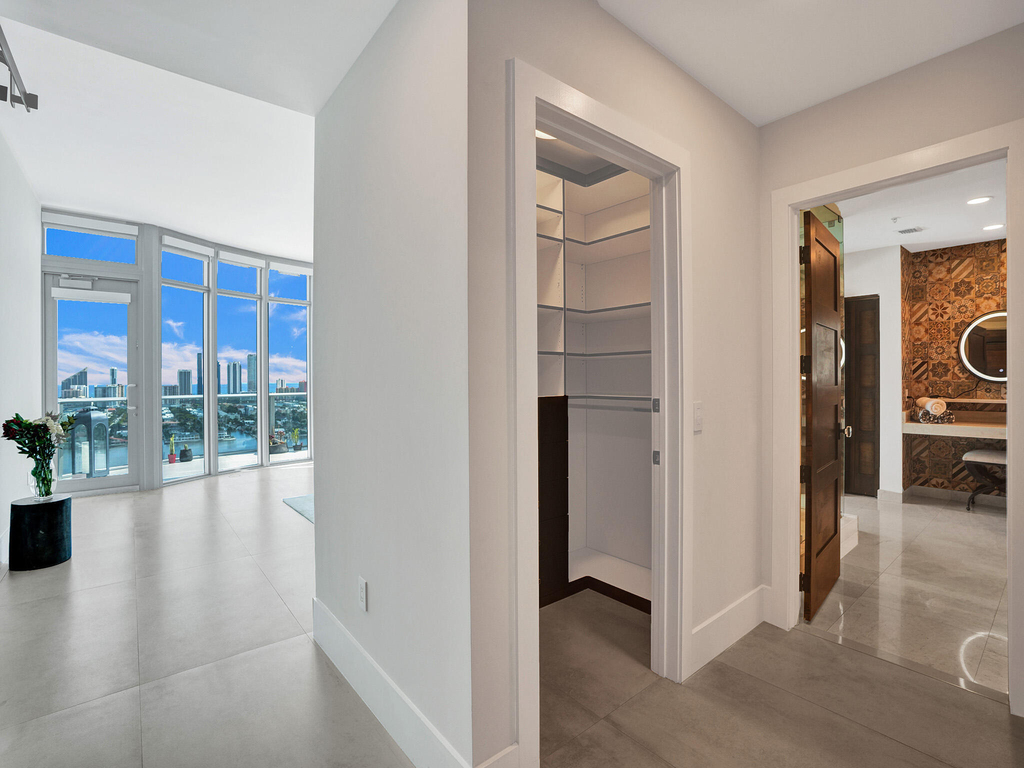 17301 Biscayne Boulevard - Photo 19