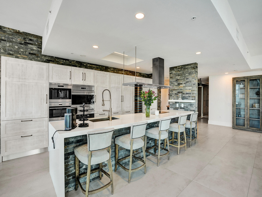17301 Biscayne Boulevard - Photo 8