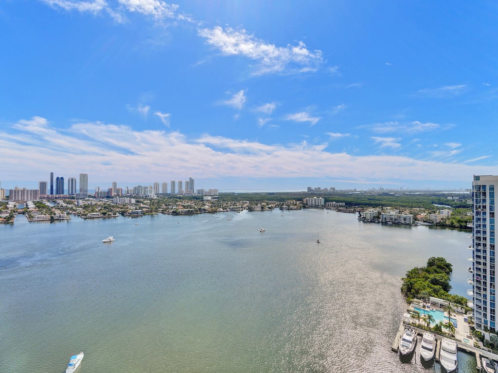 17301 Biscayne Boulevard - Photo 49