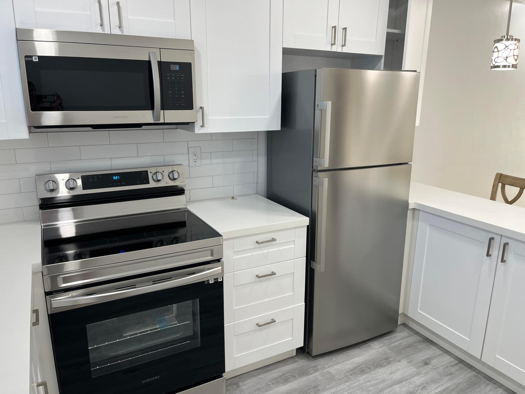 2748 Ne 28th Avenue - Photo 10