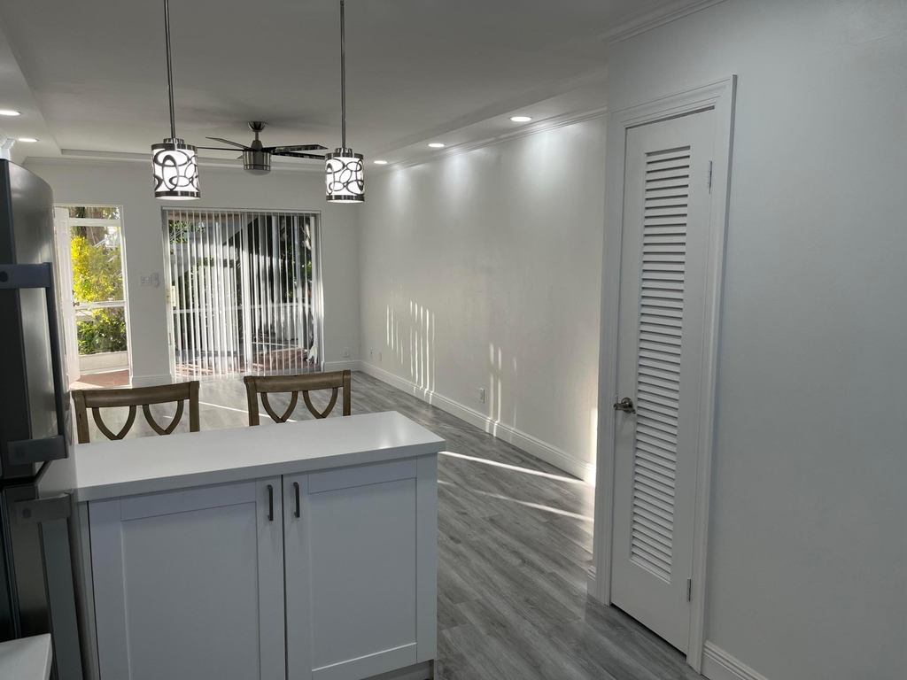 2748 Ne 28th Avenue - Photo 12