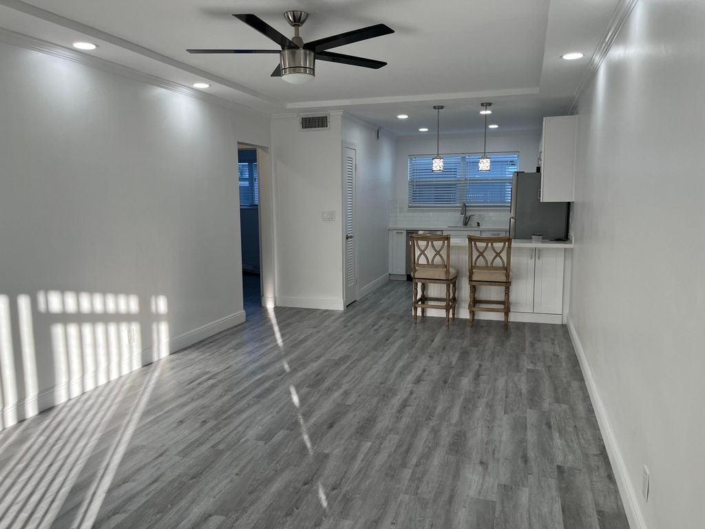 2748 Ne 28th Avenue - Photo 6