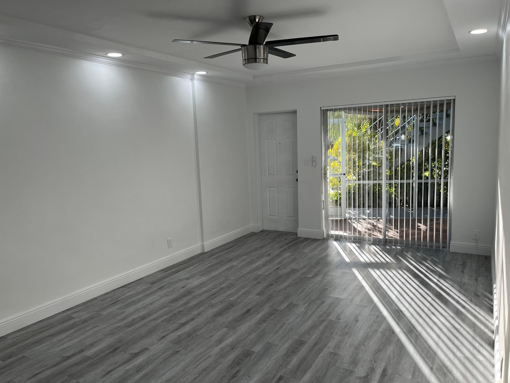 2748 Ne 28th Avenue - Photo 5