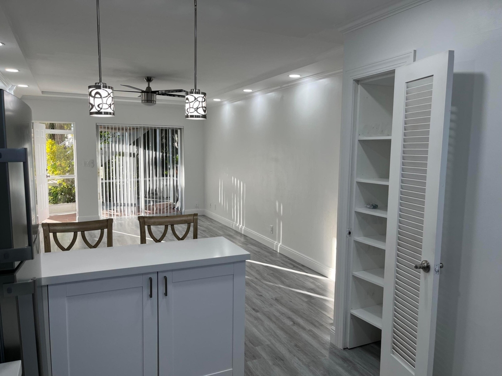 2748 Ne 28th Avenue - Photo 11