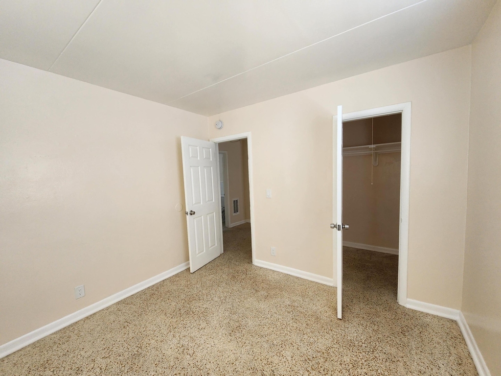 1025 13th Street - Photo 9