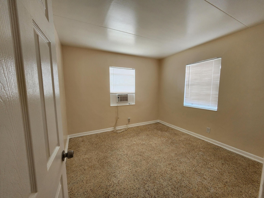 1025 13th Street - Photo 7