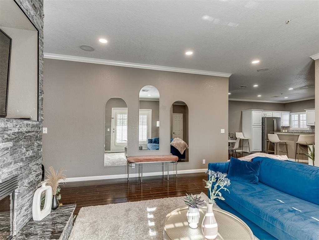 6162 N Brookline Avenue - Photo 8