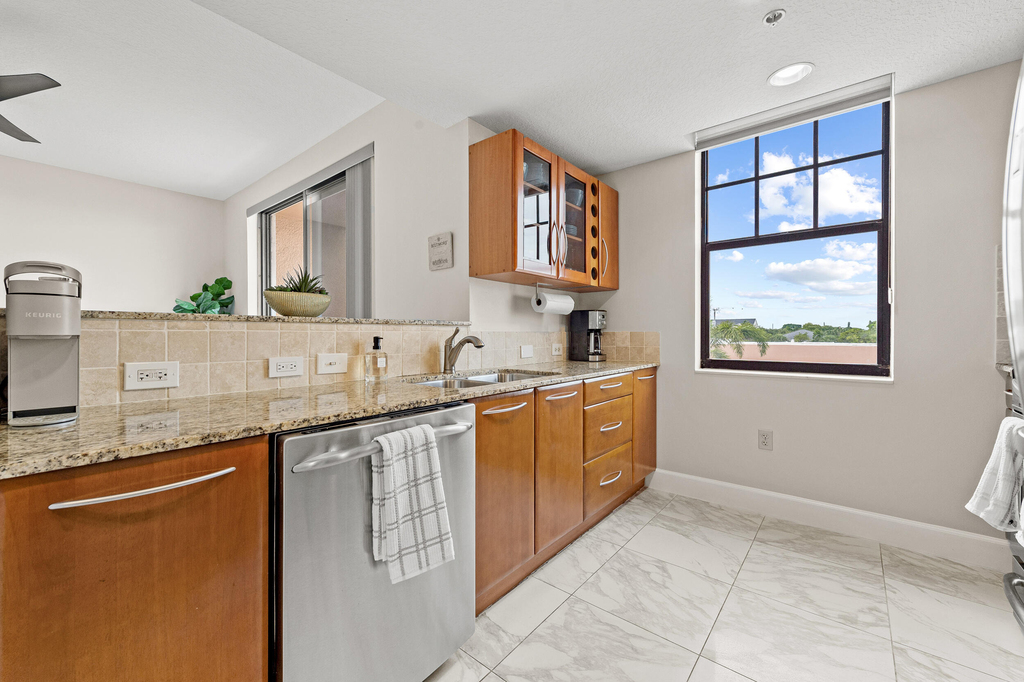 511 Lucerne Avenue - Photo 8