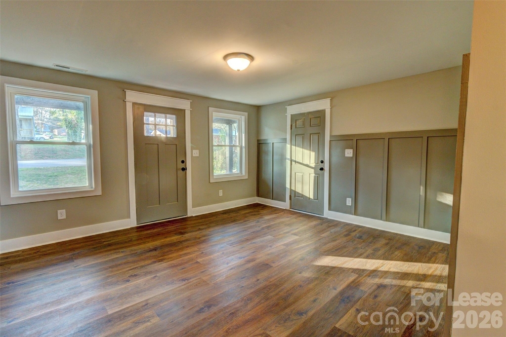 824 Second Street - Photo 4