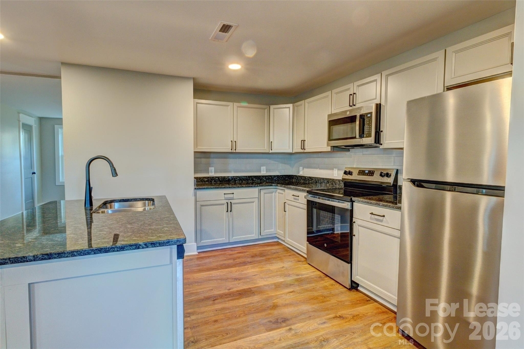 824 Second Street - Photo 7