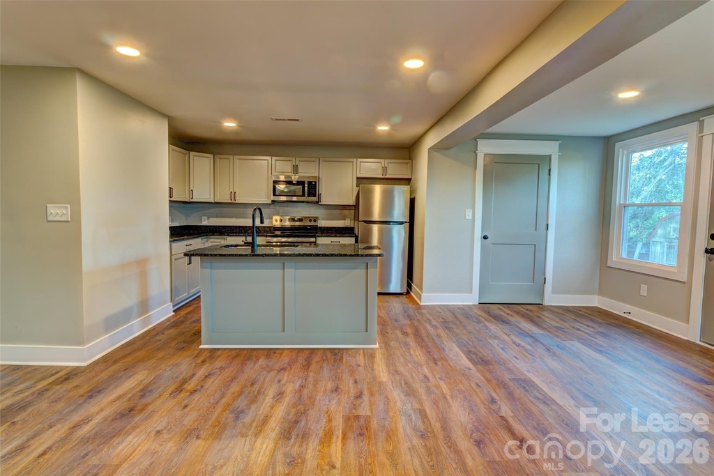 824 Second Street - Photo 5