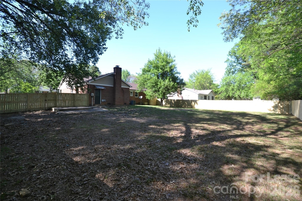 1422 Thermal Road - Photo 37