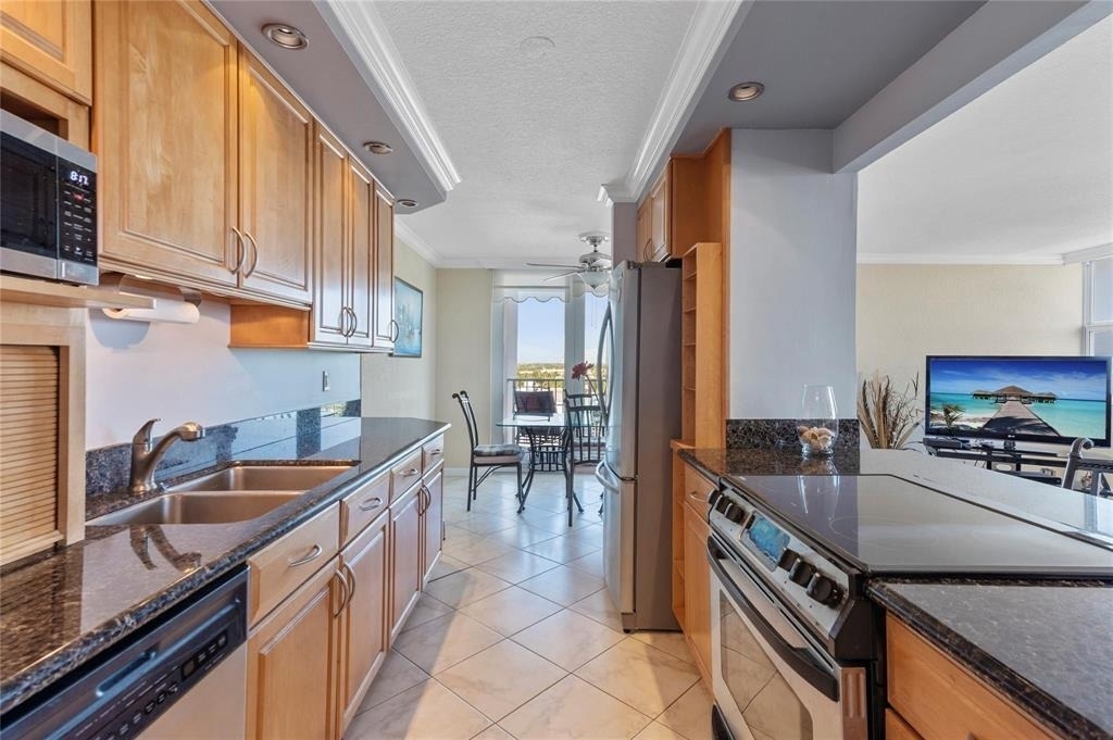 2881 Ne 33rd Court - Photo 5
