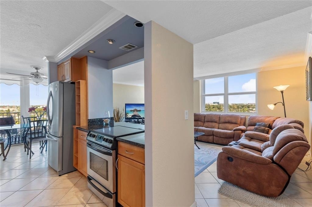 2881 Ne 33rd Court - Photo 6