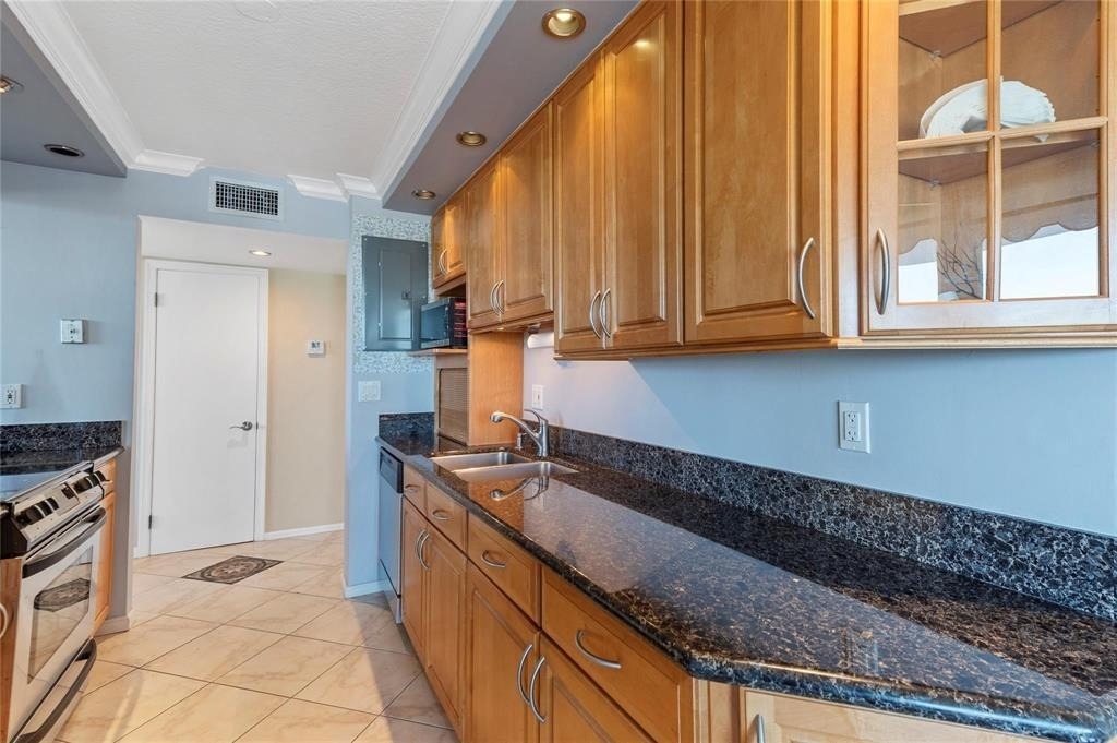 2881 Ne 33rd Court - Photo 7