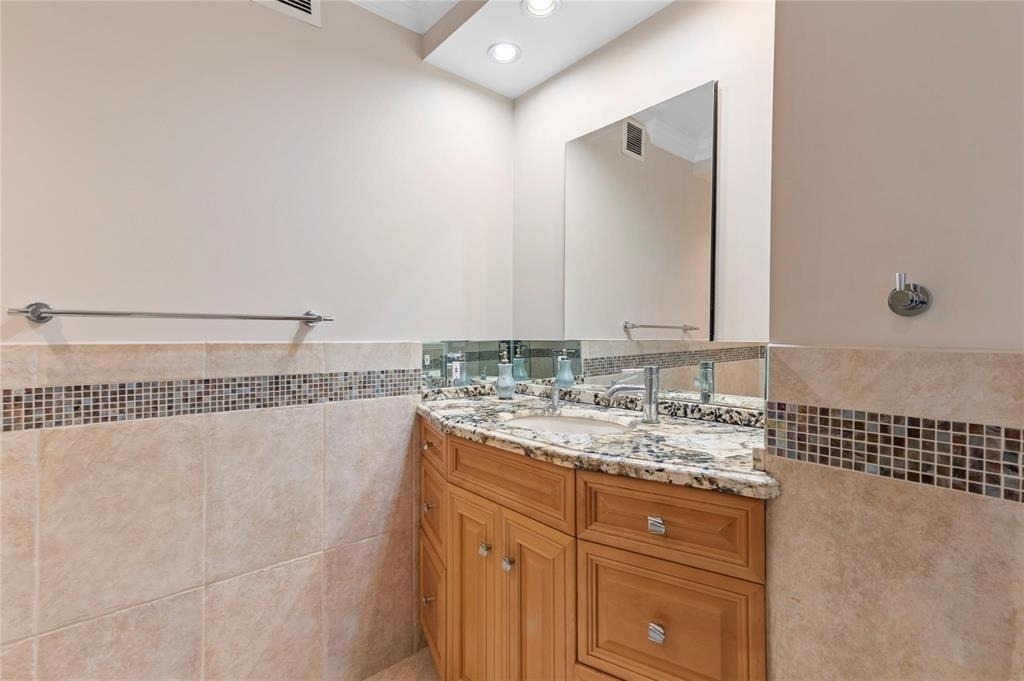 2881 Ne 33rd Court - Photo 15
