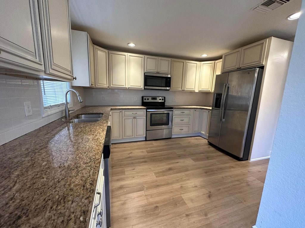 340 Walton Boulevard - Photo 1