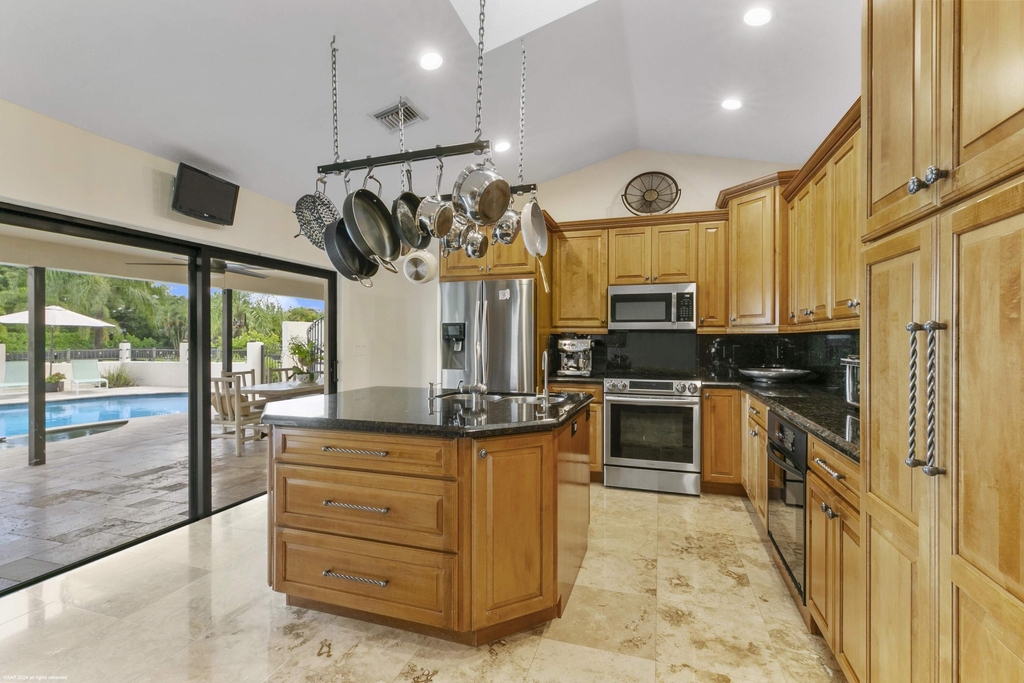 14965 Oatland Court - Photo 16