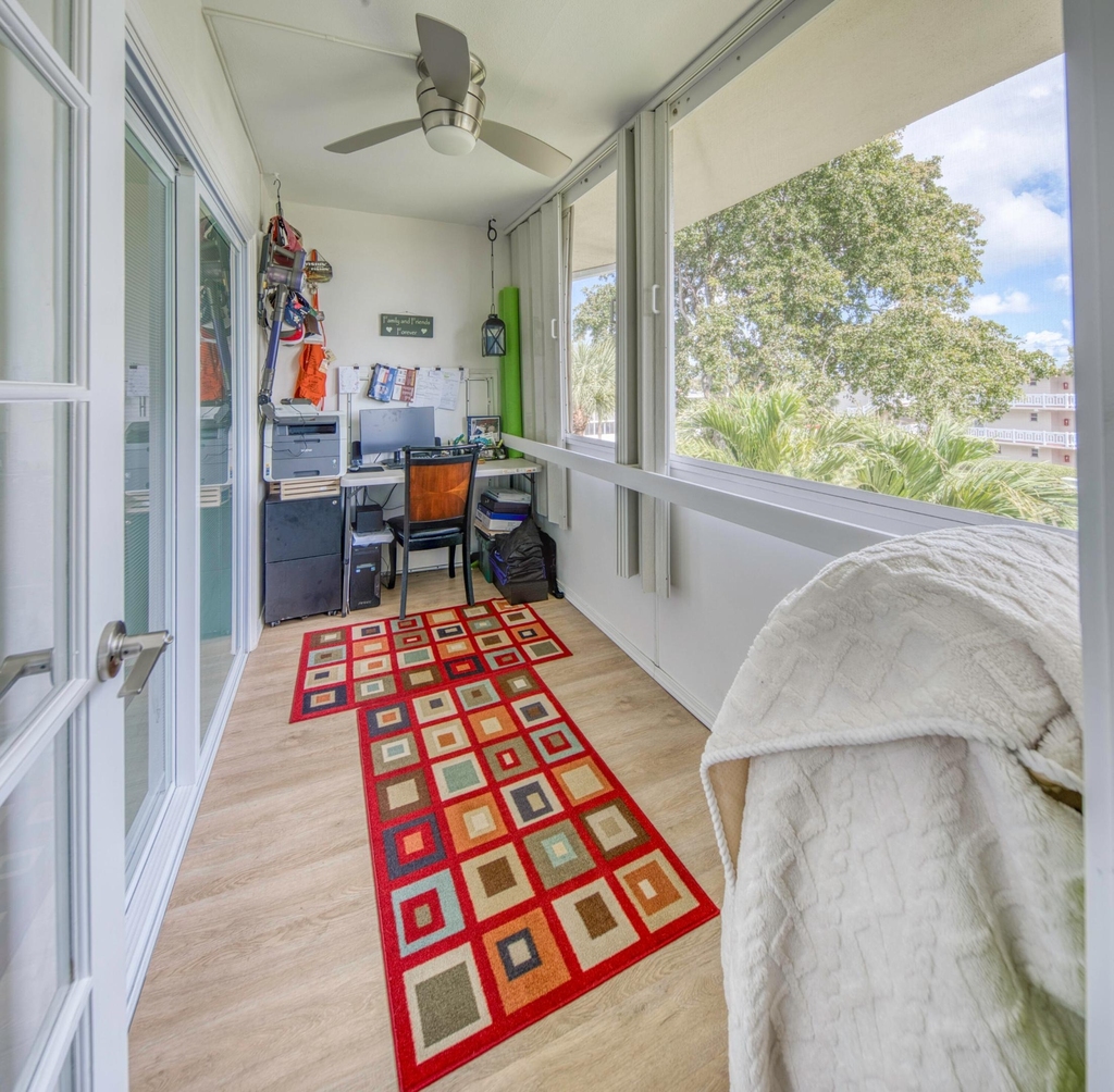 2566 Garden Drive S - Photo 9