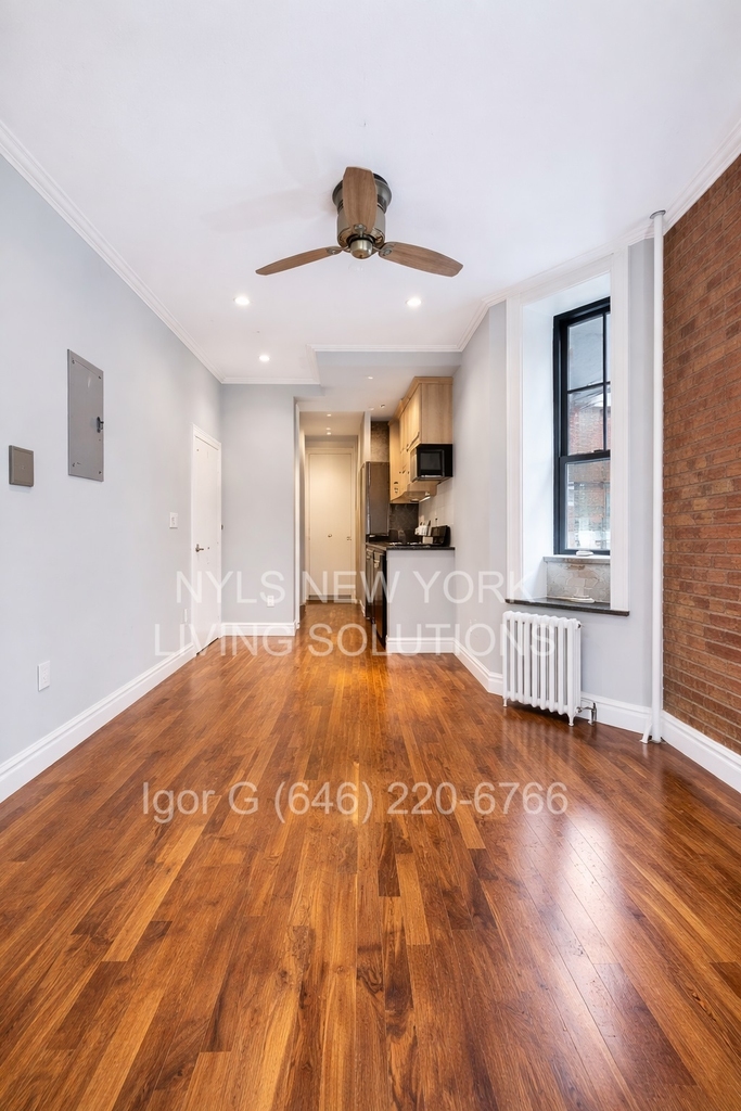 Hudson St & Leroy St - Photo 5